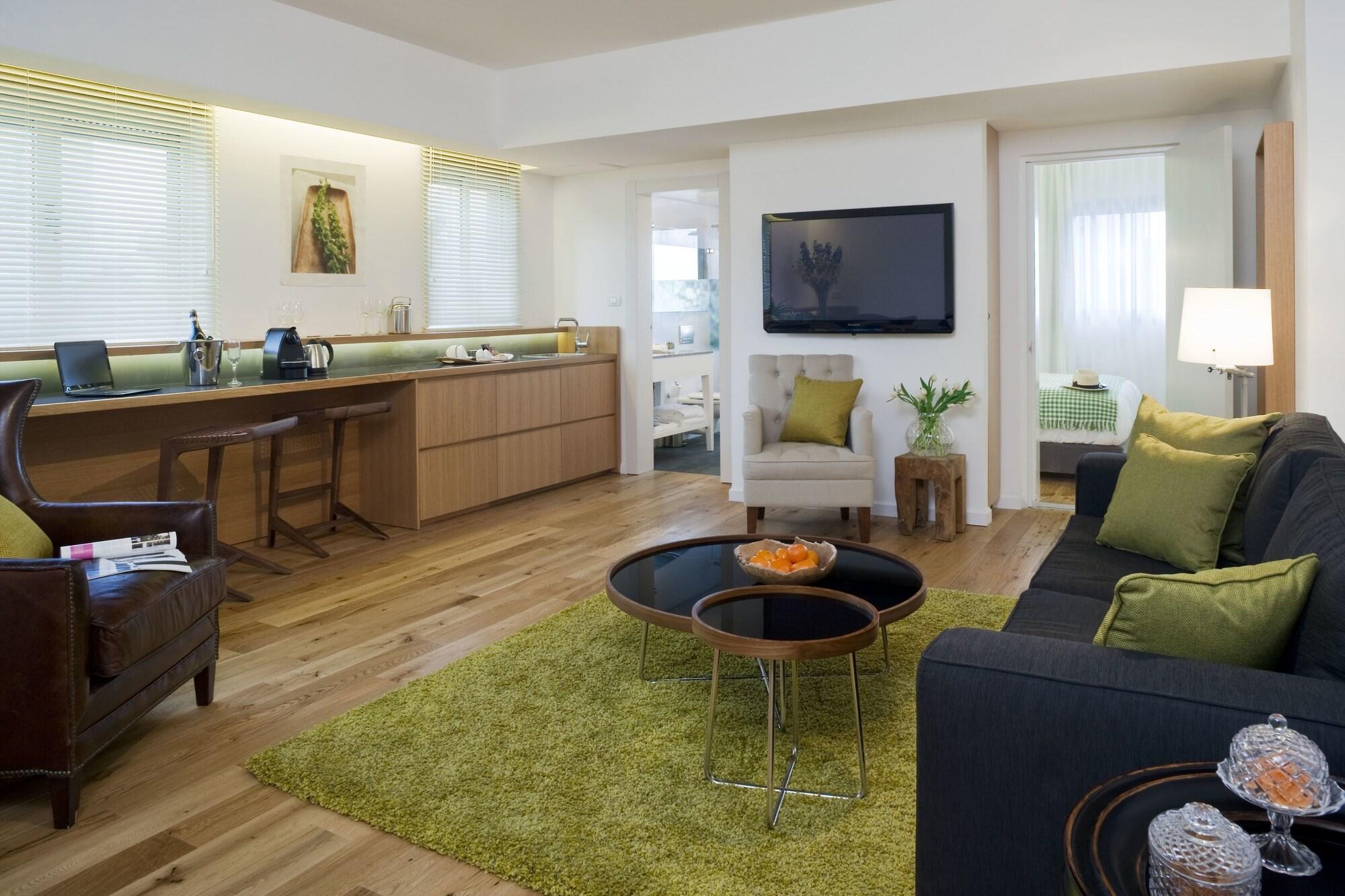 One-Bedroom Residence Suite,1716806689:JPEG