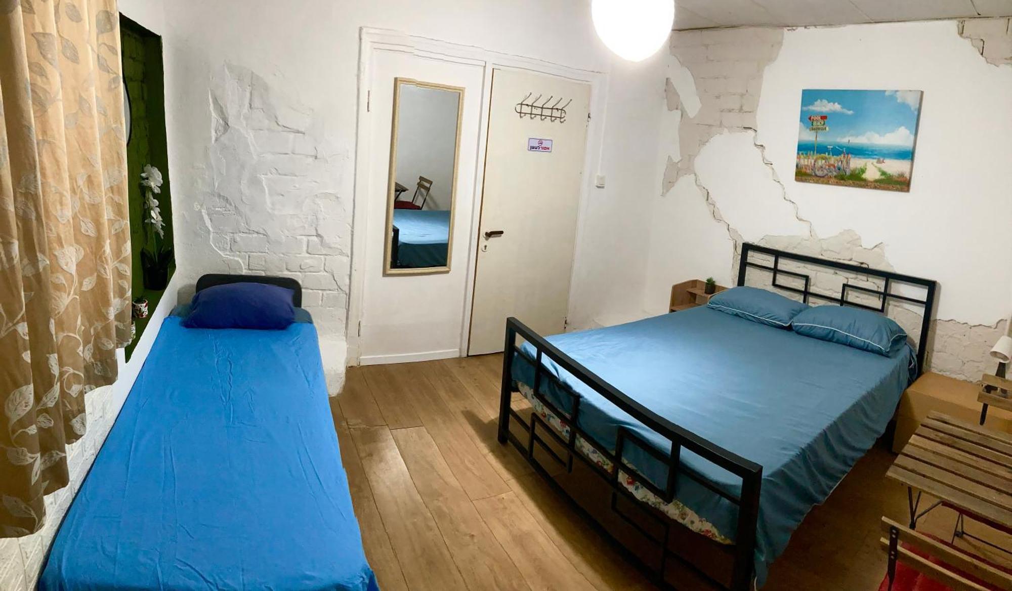 Vierpersoonskamer met Gedeelde Badkamer