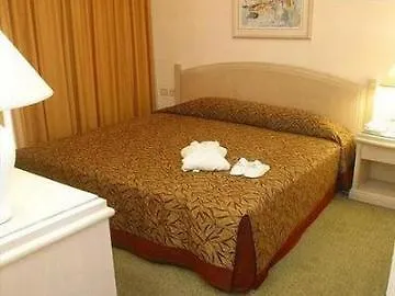 Crowne Plaza Tel Aviv-2